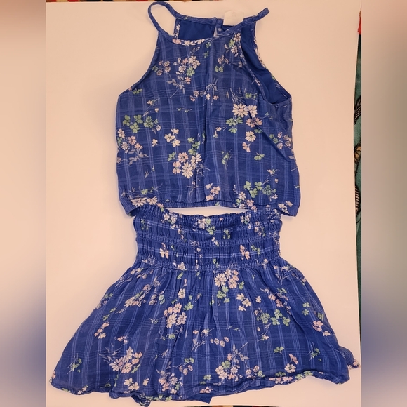 Abercrombie 9/10 blue floral tank and skort - Picture 2 of 3